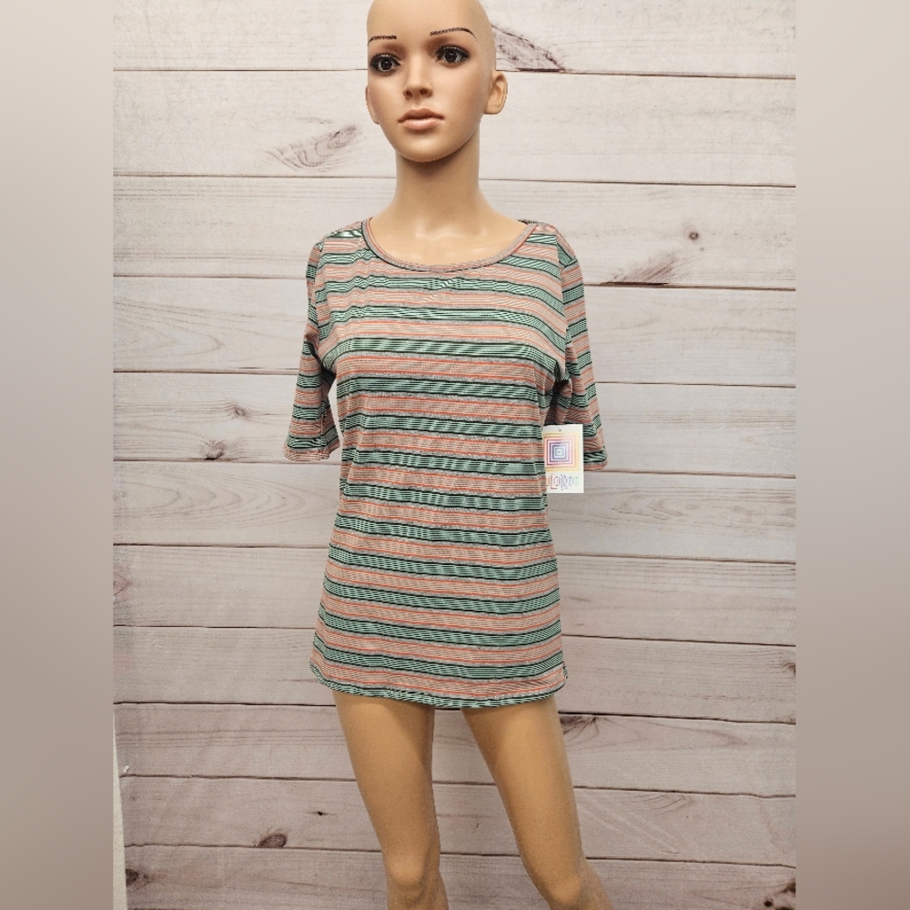 Gigi Lularoe  - Medium